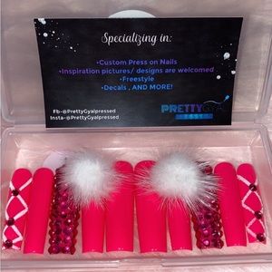 Hot Pink Pom Pom Press on Set